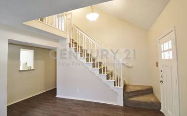 Main picture of 900 Valley Ridge Dr