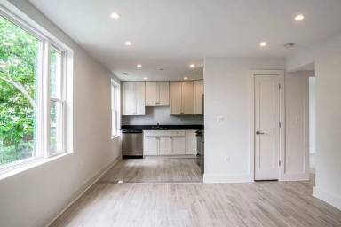 Main picture of 5735 14th St NW
