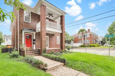 Main picture of 201 E 48th St