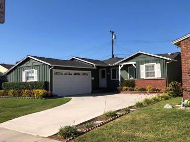 Main picture of 20935 Conradi Ave