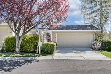 Main picture of 14646 Fieldstone Dr