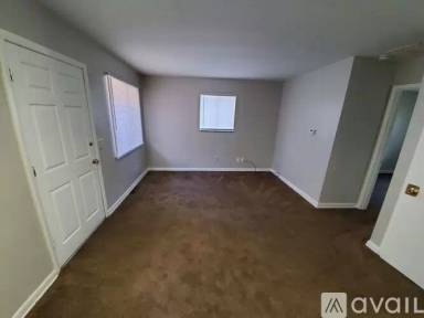 Main picture of 706 N Broadway St