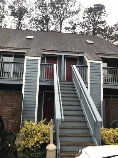 Main picture of 141 Colonial Cir