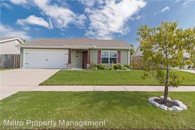 Main picture of 4440 W Pecan St