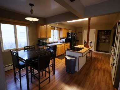 Main picture of 819 12th Ave