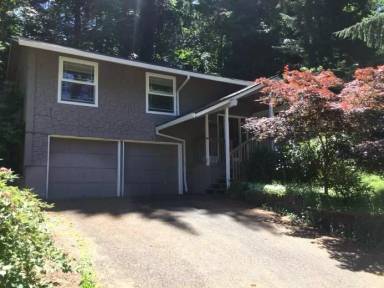 Main picture of 2420 Park Rd