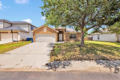 Main picture of 8255 Elm Glade