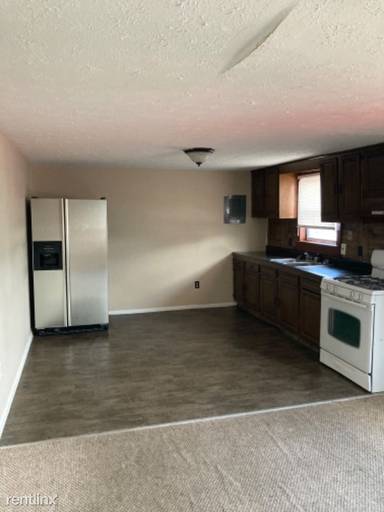 Main picture of 1704 1/2 Eastern Ave