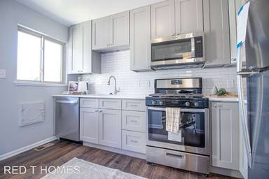 Main picture of 2440 S Corona St