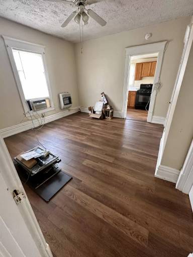 Main picture of 926 9th St