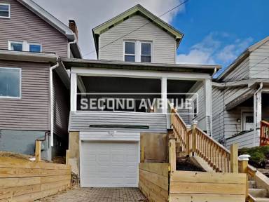 Main picture of 2415 Collins St