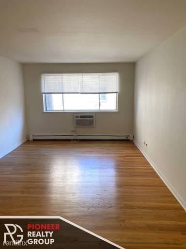 Main picture of 530 W Aldine Ave