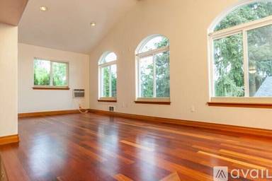Main picture of 12035 14th Ave NE