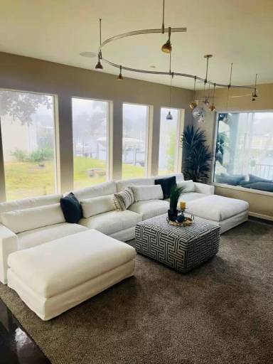 Main picture of 276 Lewis Cir