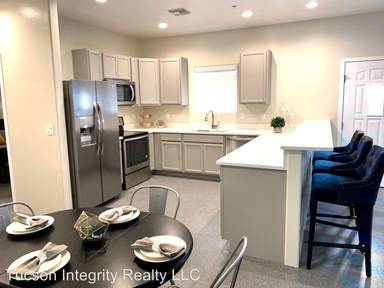 Main picture of 315 N Park Ave