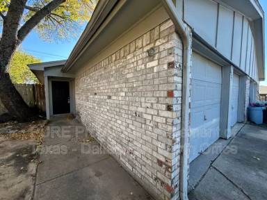 Main picture of 6322 Onyx Dr S