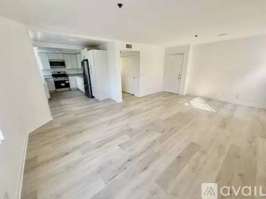Main picture of 555 Oak St