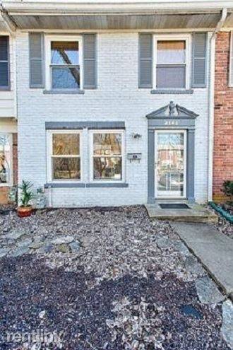 Main picture of 2846 Coleen Ct