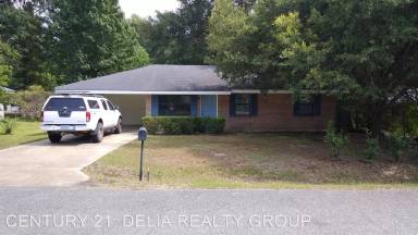 Main picture of 806 Hickory St