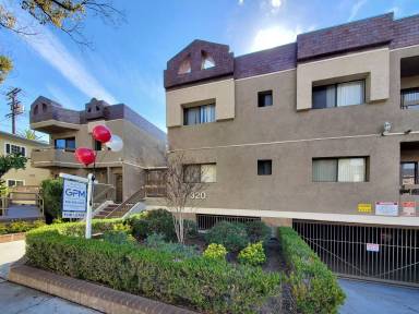 Main picture of 320 W Lomita Ave