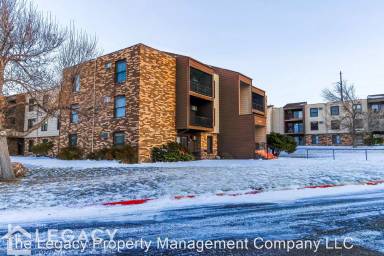 Main picture of 4440 S Poplar St