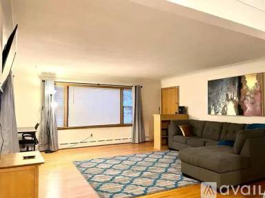 Main picture of 224 2nd Ave S