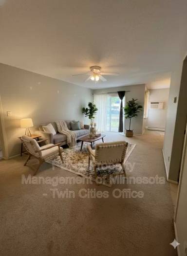 Main picture of 1311 W 82nd St