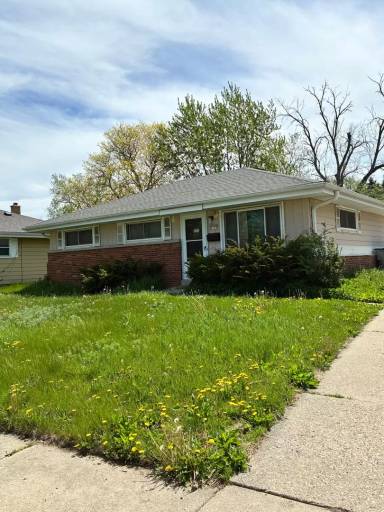 Main picture of 6730 N 84th St