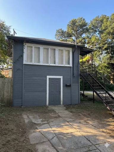 Main picture of 425 Boulevard St