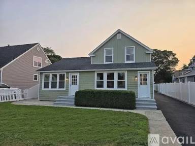 Main picture of 84 Rollstone Ave
