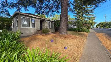 Main picture of 276 Murphy Ave
