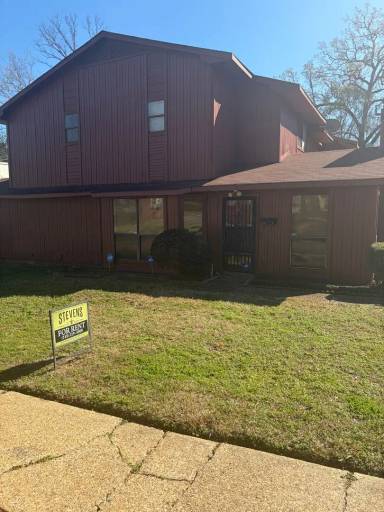 Main picture of 1701 Coty St