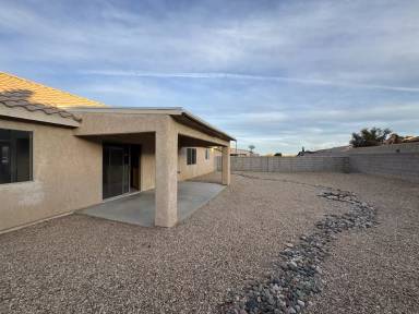 Main picture of 2966 N Stewart St