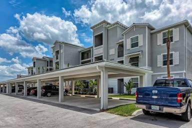 Main picture of 6046 National Blvd