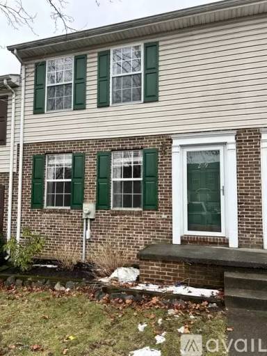 Main picture of 209 Waterford Ln