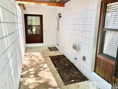 Main picture of 4709 SW 69th Ter
