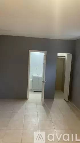 Main picture of 1314 W River Dr