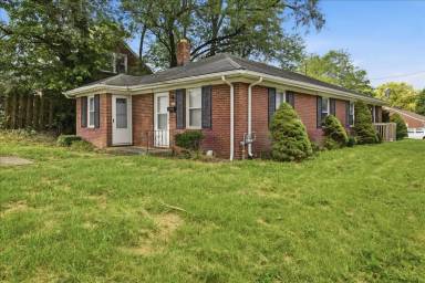 Main picture of 705 W 29th St