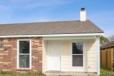 Main picture of 8139 Skysail Ave