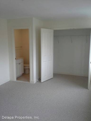 Main picture of 63 Pond St