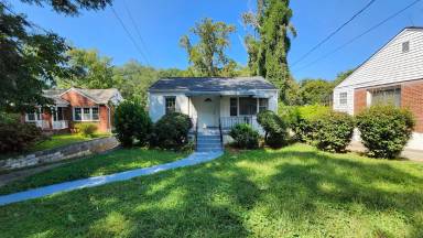 Main picture of 5 Burbank Dr SW