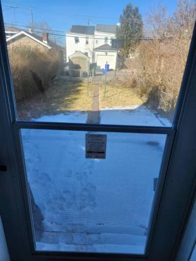 Main picture of 1021 Queen St