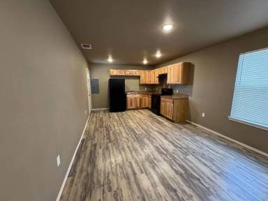 Main picture of 321 N Sherman Ave
