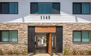 Main picture of 1145 E 1st St