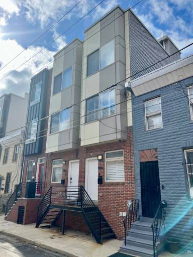 Main picture of 1904 E Harold St