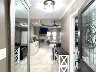 Main picture of 2304 100th St