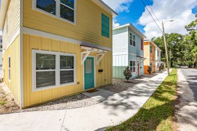 Main picture of 1337 NW 6th Ave