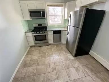 Main picture of 208 Howe Ave