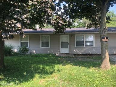 Main picture of 71 W Adams Dr