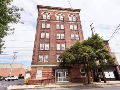 Main picture of 17 W Ross St